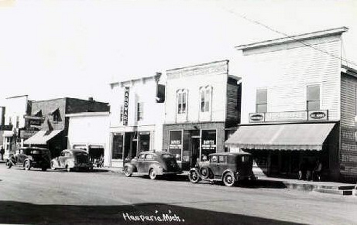 Star Theatre - Old Photo (newer photo)